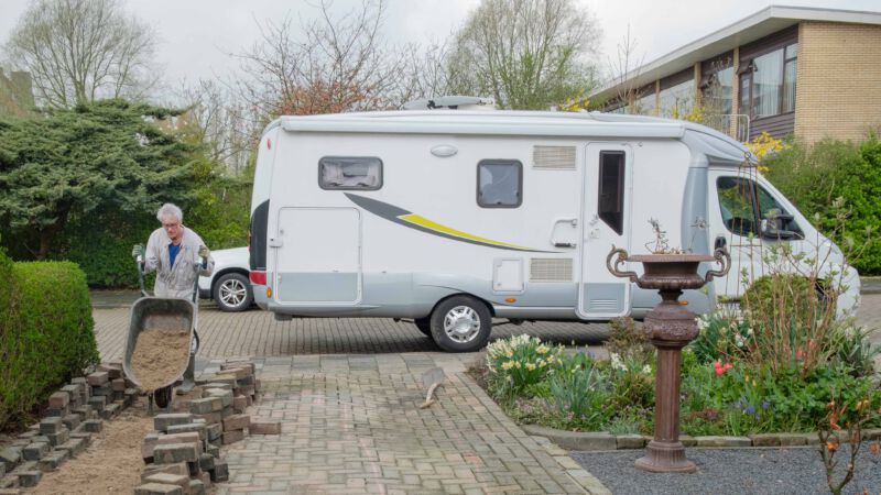 Mag u een caravan of camper voor de deur parkeren? MAX Meldpunt